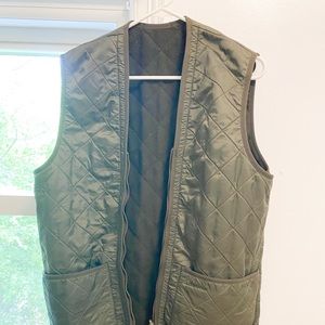 MENS BARBOUR quilted vest EUC!